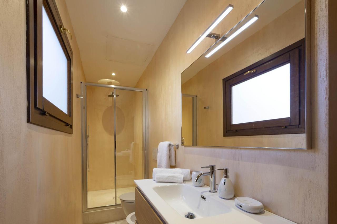 Iconic Luxury Suites Abbiadori Kültér fotó