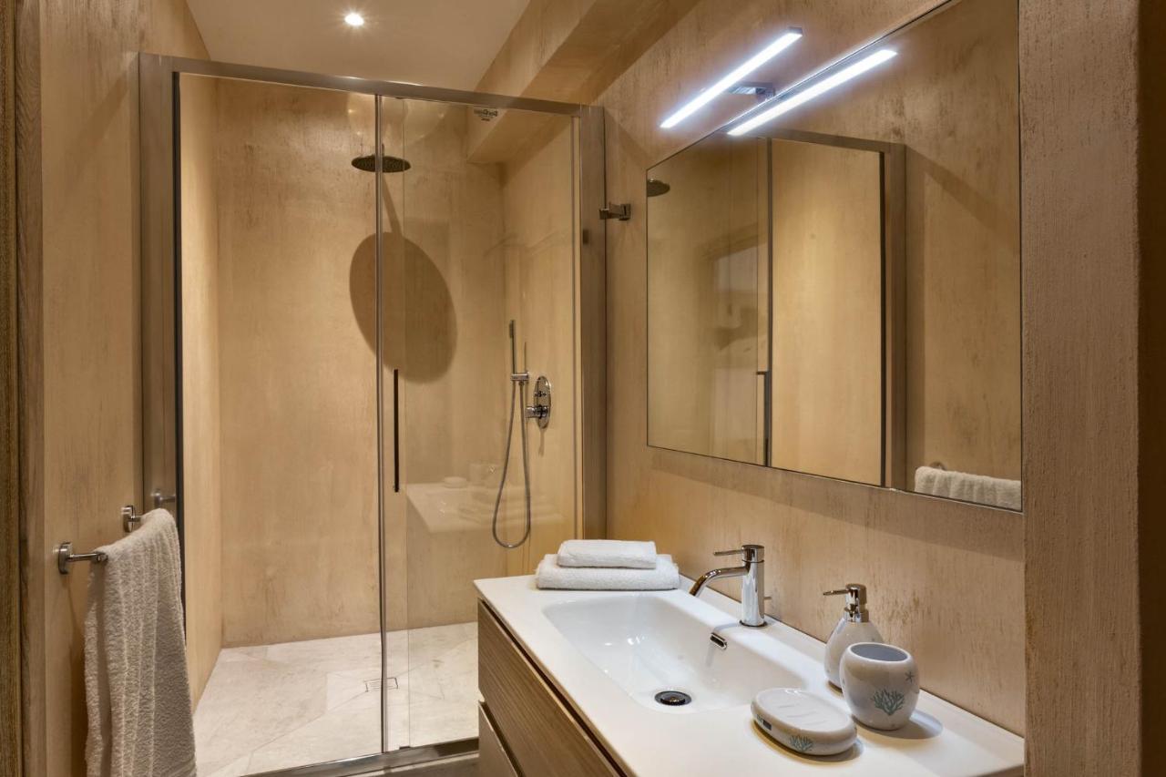Iconic Luxury Suites Abbiadori Kültér fotó