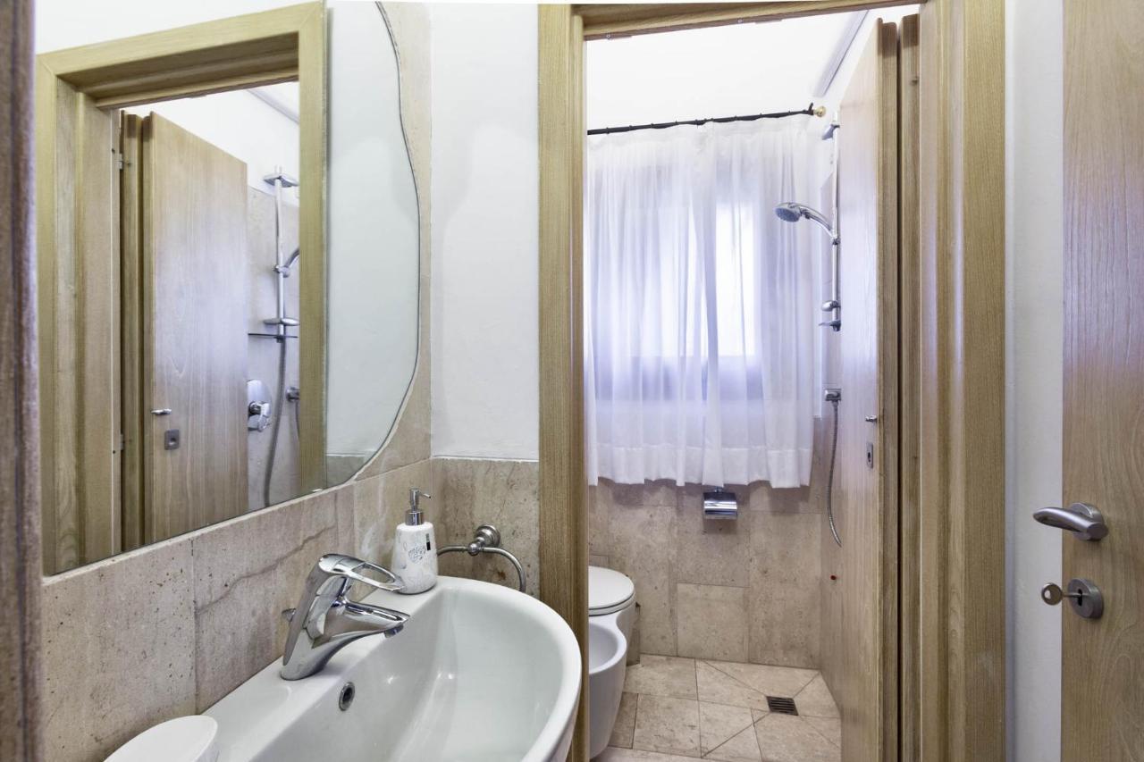 Iconic Luxury Suites Abbiadori Kültér fotó
